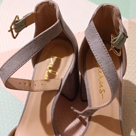 Lulu's Grey Stileto Heel size 5.5 - Picture 2 of 10